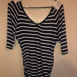 Rue 21 long Lacey top 3 FOR $10